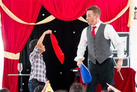Entertainer for corporate magic event enjoyment